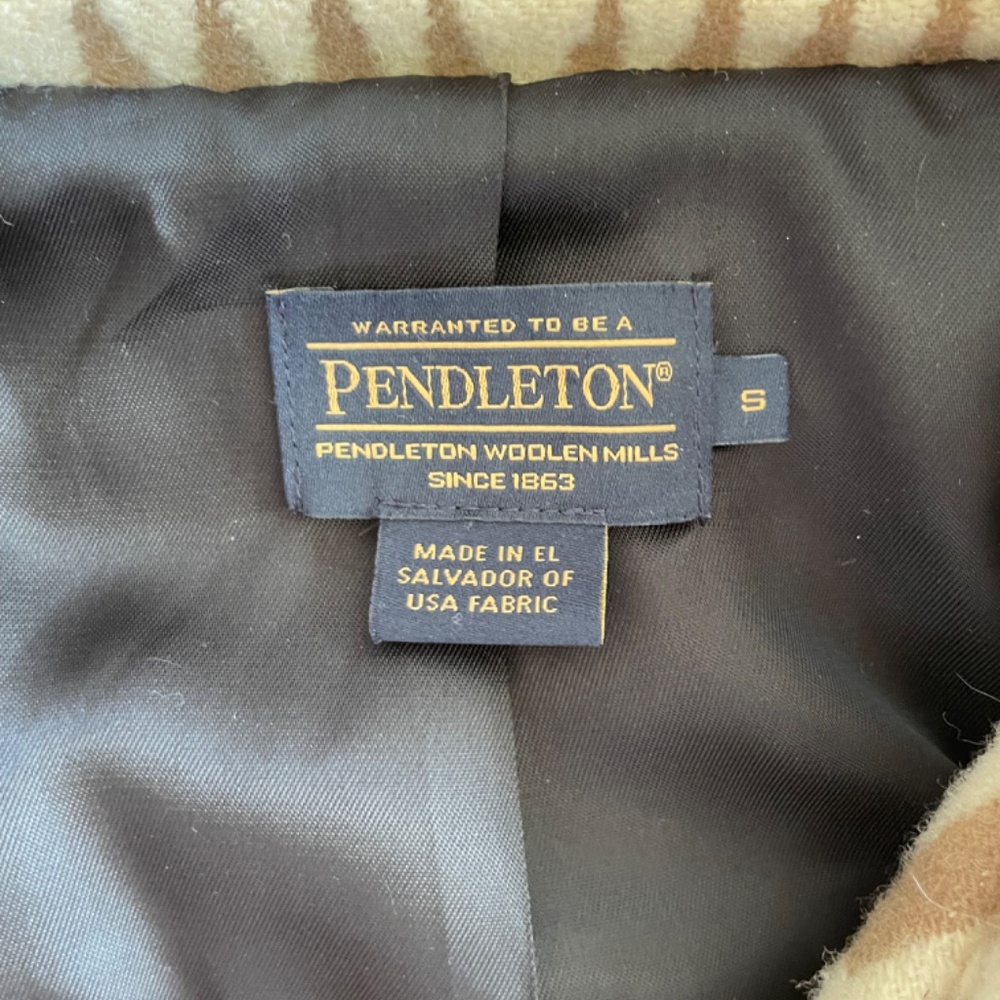 Women’s Pendleton Coat - Picture 5 of 5